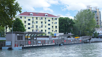 苏州河游览中山公园码头游船