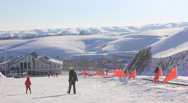 中华福寿山滑雪度假小镇滑雪场