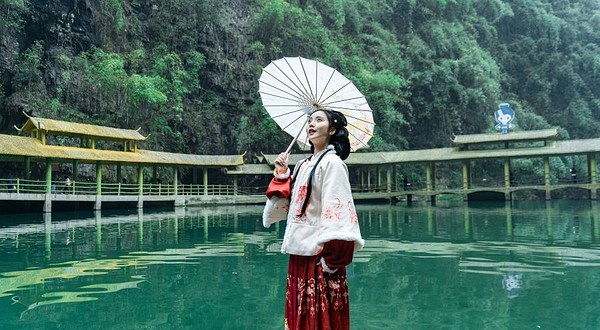 阿依河景区