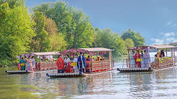 浏阳河水韵湾洲竹筏漂流