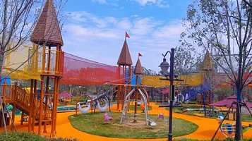 济南融创乐园林间攀爬