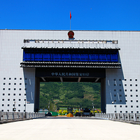 鸭绿江国门景区