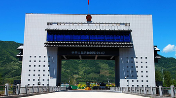 鸭绿江国门景区