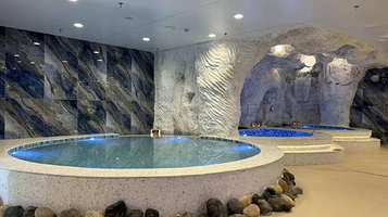 三岁骆驼汤泉馆