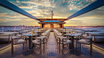 ICON号西贡河游船