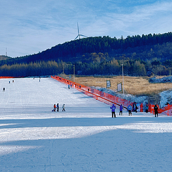 奥悦碾子山国际滑雪场