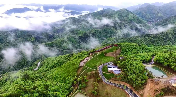 湖北南漳天池山旅游景区