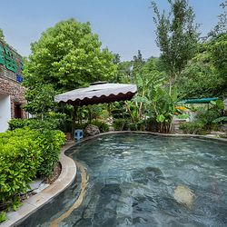 华宁象鼻温泉度假村