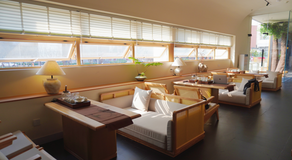 云中漫步·江景·足疗养生会馆(江北嘴精品店)