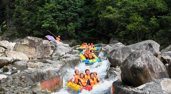 莽山大峡谷漂流