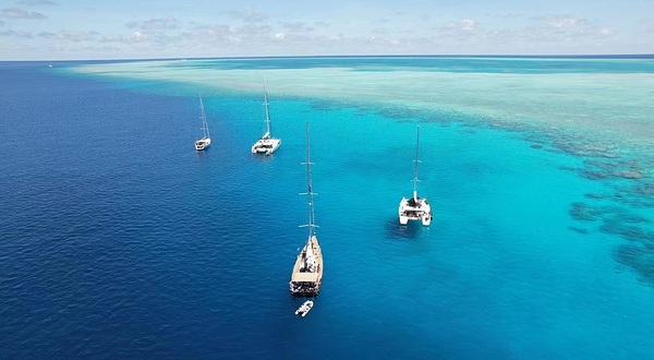 西沙群岛自由鹿游艇帆船俱乐部