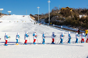 九龙国际滑雪场
