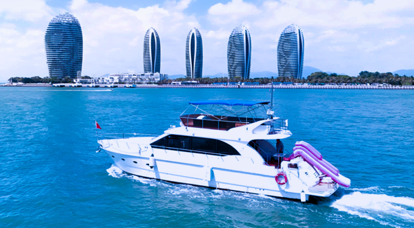 三亚极乐方舟游艇俱乐部