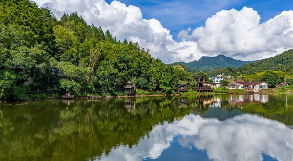 五指山方诺寨热带雨林