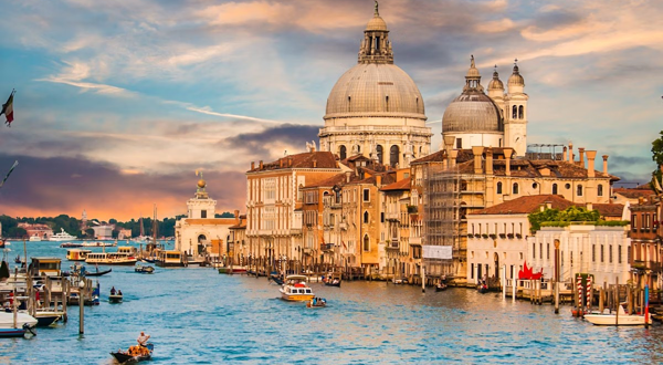 贡多拉游船之旅