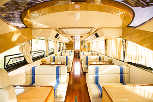 千岛湖绿城豪华游艇俱乐部