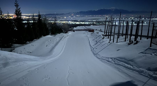 阳光滑雪场
