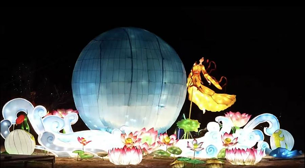 牛魔王小镇冰雪国潮花灯节