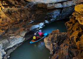 贵州龙里白玉洞探洞体验