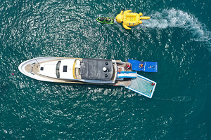神州半岛自由鹿游艇俱乐部