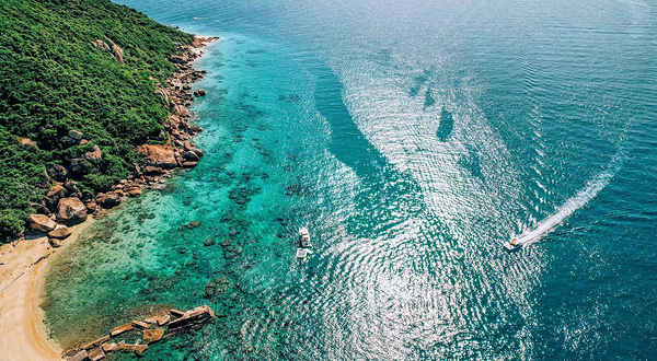 万宁神州半岛俏江南游艇俱乐部