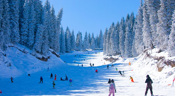 丝绸之路山地度假区滑雪场
