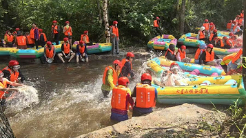 七星山峡谷漂流
