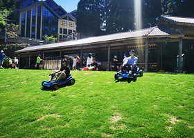 文成绿水尖滑草乐园