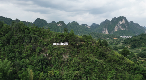 蓝洞瀑布咖啡主题园区