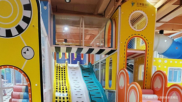 反弹蹦床公园(深圳观澜湖店)