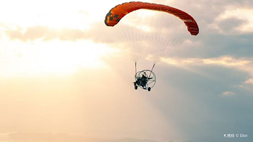 淳安县千岛湖理想花园云上滑翔伞飞行营地