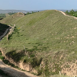 固原战国长城遗址