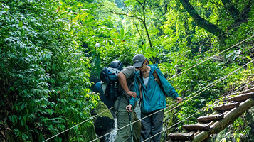 高黎贡峡谷秘境徒步