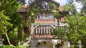 中国共产党代表团驻沪办事处纪念馆(周公馆)