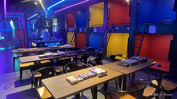 韩礼臣PlayDay运动街区(时尚天河商业广场店)