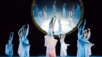 北京 · 大型舞剧《水月洛神》