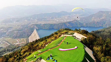 中国水富滑翔伞基地