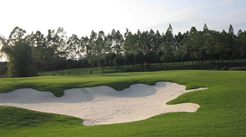 广西柳州凤凰河高尔夫球场