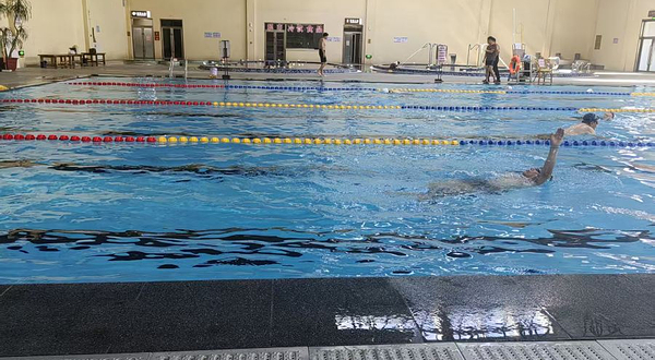 易汤温泉游泳馆