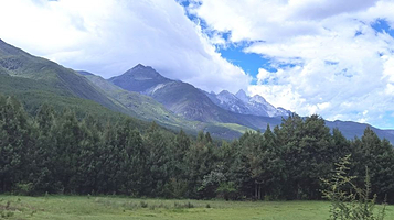 马啃菠萝马术俱乐部