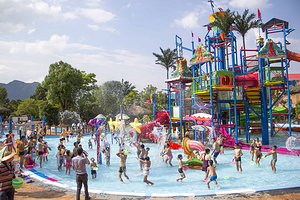 航空小镇水乐园