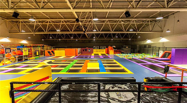YOYO-JUMP蹦床主题乐园