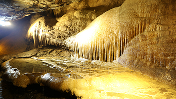 枫林地心大峡谷