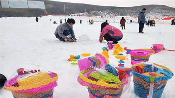 龙山国际滑雪场