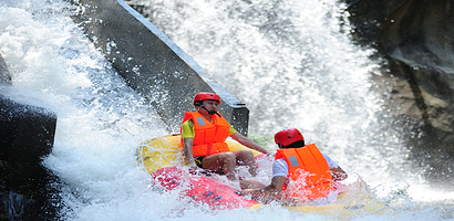 三角山大峡谷漂流