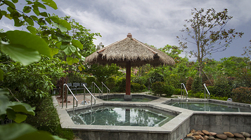 九昱汉水温泉旅游度假区