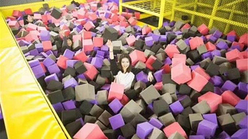 跳跳堂蹦床公园