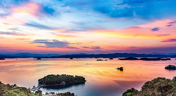 万绿湖•镜花缘游览区