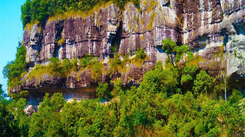 青云山云天石廊