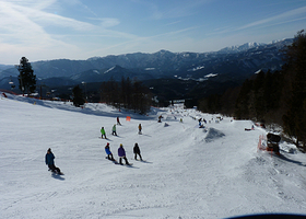 鹫岳滑雪场
